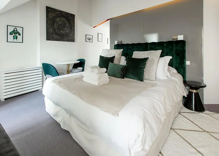 Проживание в семье La Petite Fugue *