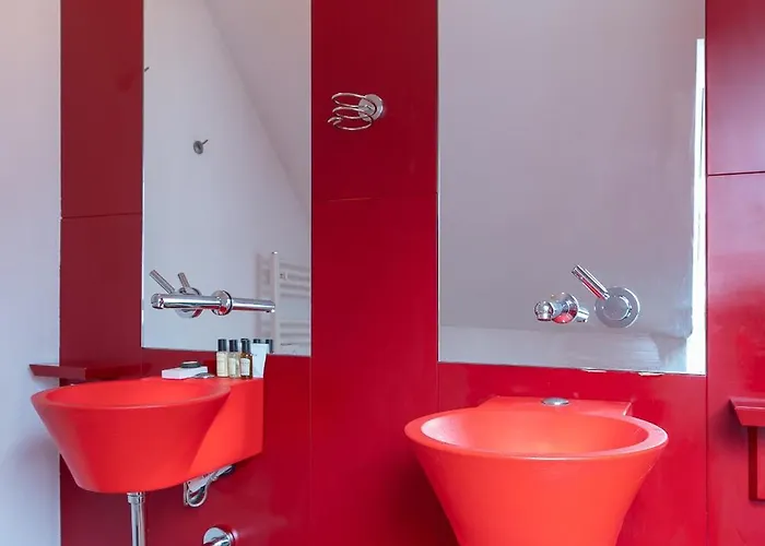 Проживание в семье La Petite Fugue Бон